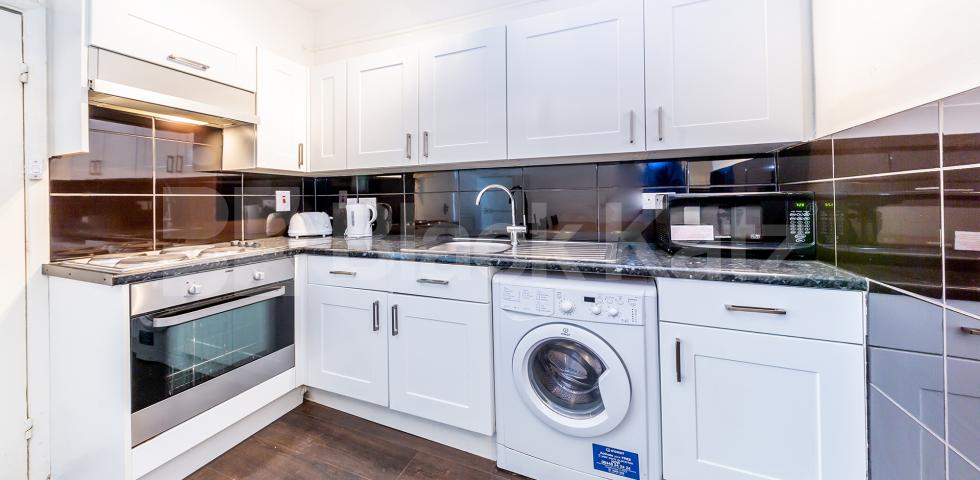 Perfect for students at ucl, soas , central zone 1 location Goodge Street, Tottenham Court Road